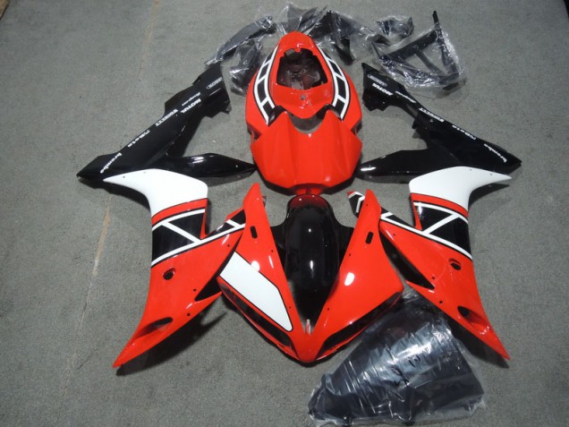 04-06 Red White Black YZF R1 Motorcycle Fairing 04-06 Red White Black YZF R1 Motorcycle Fairing